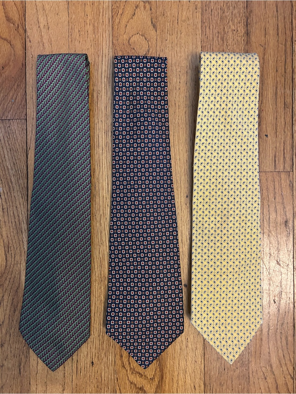 Lots of 3 Ralph Lauren Brooks Brothers Ties in Green, Navy & Yellow